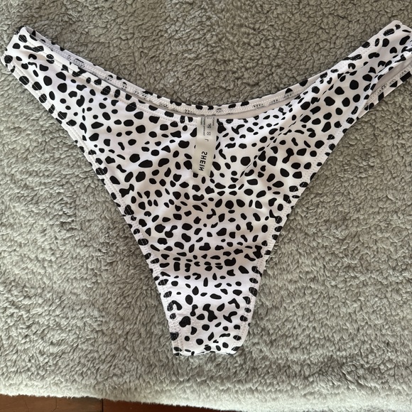 Shein Cow Print Bikini Size L - Picture 2 of 6